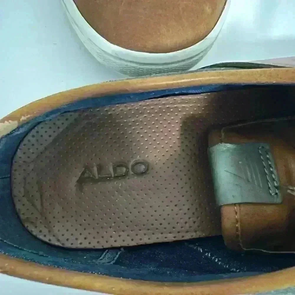 Men’s Aldo Sneakers - Picture 8 of 9